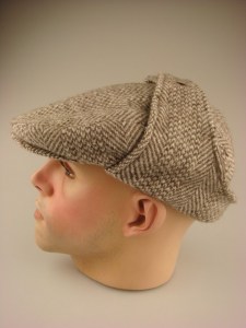 klassieke-heren-pet-met-oorkleppen-op001-lichtbeige-4-beterpet-nl