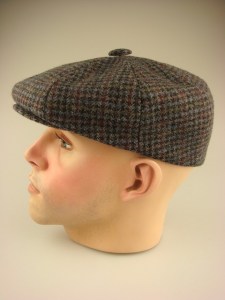 klassieke-pet-met-pompon-pp029-grijs-2-beterpet-nl